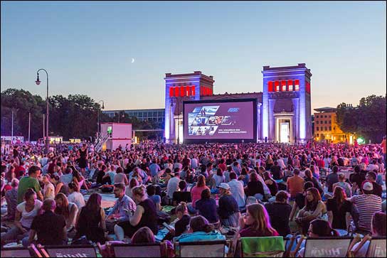 Mit Licht von ARRI: Kino Open Air auf dem Münchner Königsplatz