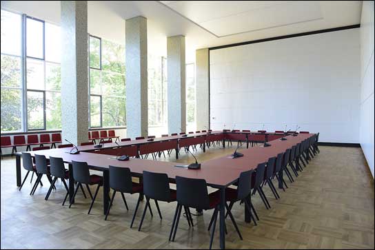 Jetzt mit neuer Technik: Der Konferenzraum der Berliner Senatsverwaltung für Stadtentwicklung und Umwelt