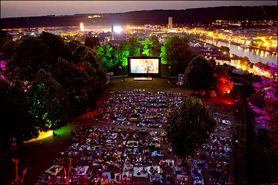 Festungsflimmern in Würzburg mit Hintergrundlicht