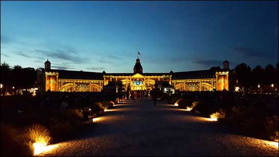 Das Karlsruher Schloss vollkommen verzaubert: LEGACY von Maxin10sity