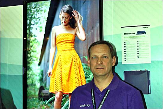 Er hat allen Grund stolz zu sein: Jeff Hastings von BrightSign.