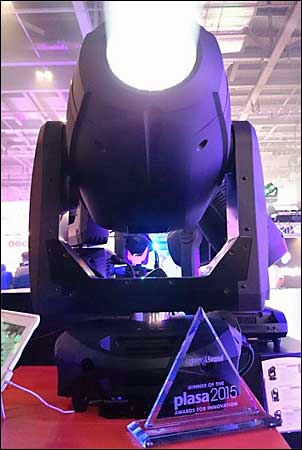Auf der PLASA ausgezeichnet: der Elation Professional FLX Platinum