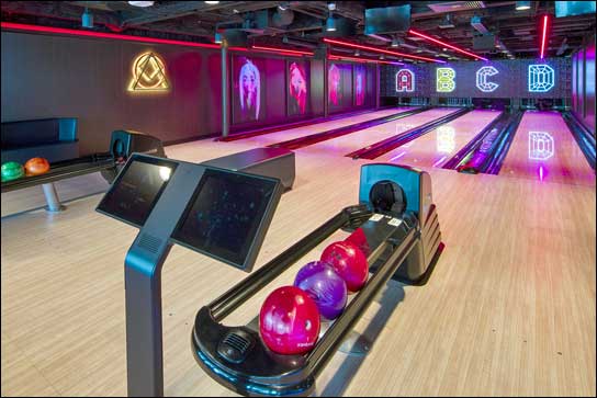 Die Bowling-Bahn auf der Genting Dream  (Foto: Meyer Werft)