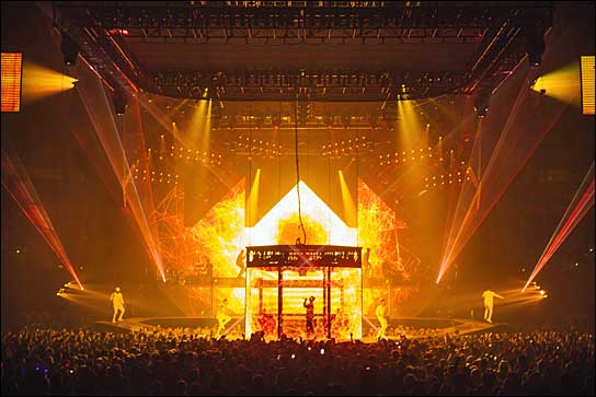 Auf seiner Purpose Tour hat Justin Bieber mit LEO, LYON die ganze Meyer-Sound-LEO-Family dabei (Fotos: Andrew Benge).